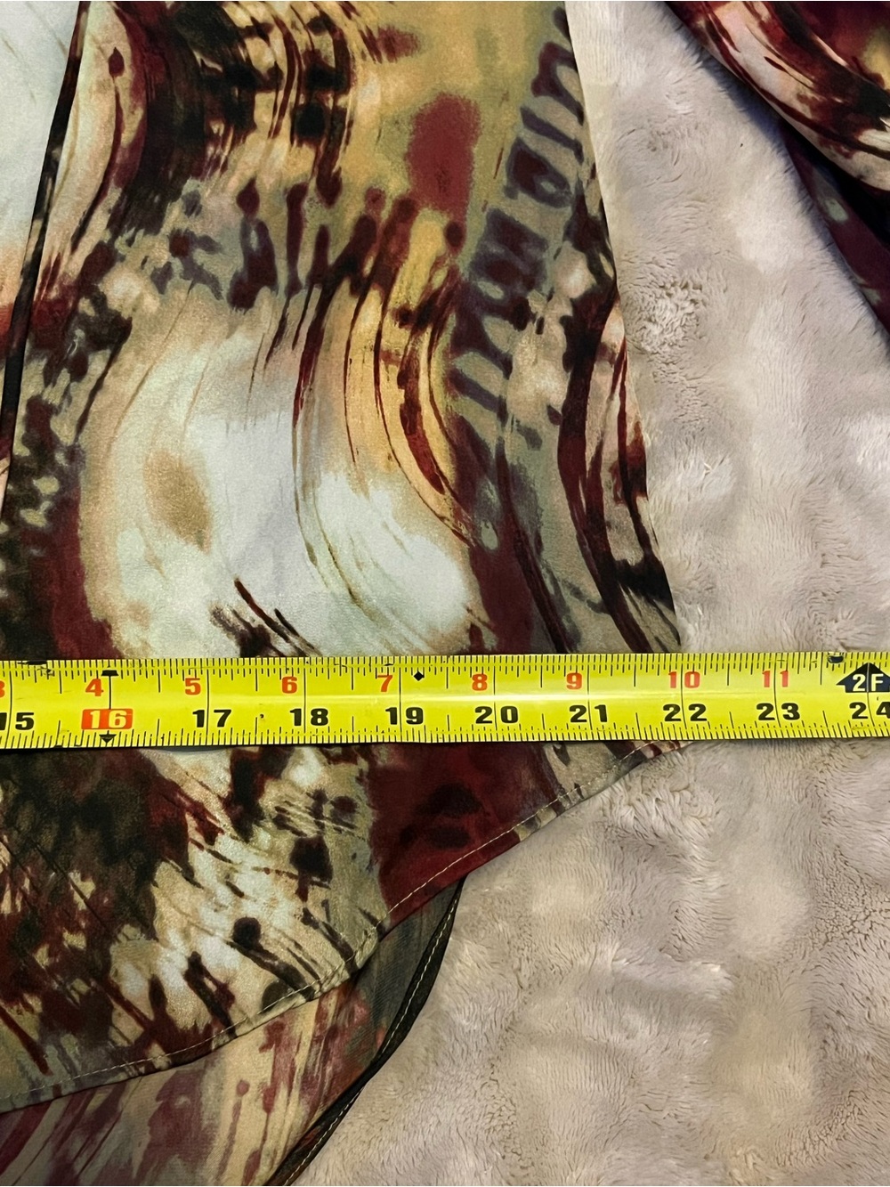 Simply Vera Vera Wang Abstract Watercolor Tie Neck Blouse Medium - Picture 9 of 15